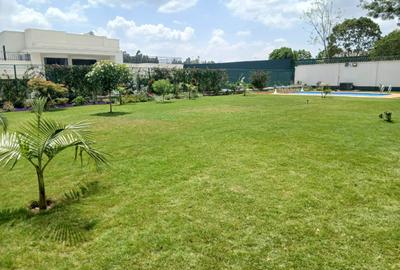 5 Bed Villa with En Suite in Runda - 2