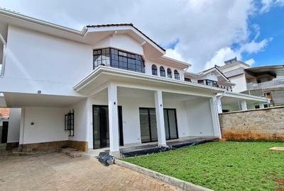 4 Bed Townhouse with En Suite at Brookside Drive