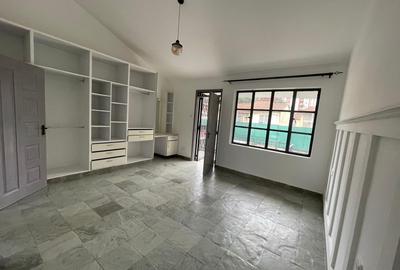 4 Bed Townhouse with En Suite in Kilimani