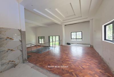 5 Bed House with Swimming Pool in Loresho - 2