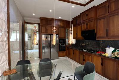 5 Bed Townhouse with En Suite in Lavington - 4