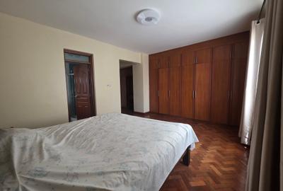 4 Bed Apartment with En Suite at Hendred Avenue - 4