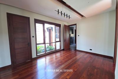 4 Bed House with Swimming Pool in Runda - 4