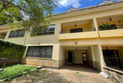 5 Bed Townhouse with En Suite in Lavington