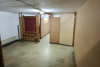 1,150 ft² Commercial Property with Service Charge Included at Baricho Road - 4