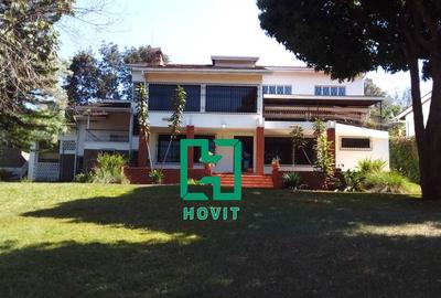 5 Bed Villa with En Suite in Gigiri - 2