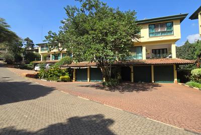 4 Bed Townhouse with En Suite in Westlands Area