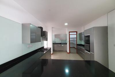 4 Bed Apartment with En Suite in General Mathenge - 4