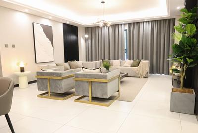 4 Bed Apartment with En Suite at Othaya Road