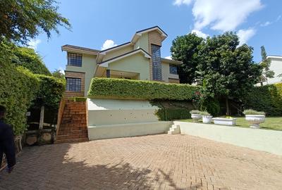 4 Bed Townhouse with En Suite in Kitisuru