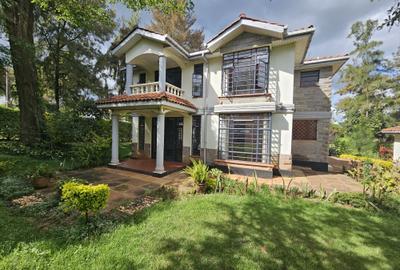 4 Bed House with En Suite in Nyari