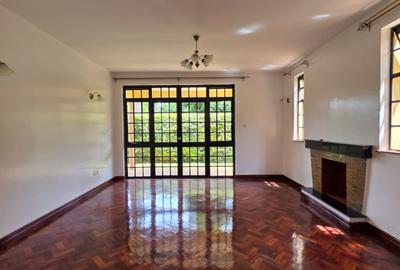 4 Bed Townhouse with En Suite at Loresho - 3