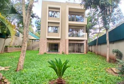 5 Bed Townhouse with En Suite at Lavington Green - 2