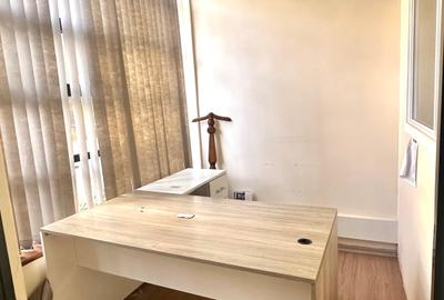 1,300 ft² Office with Parking in Spring Valley - 4