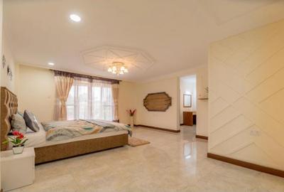 2 Bed Apartment with En Suite in Kilimani - 2