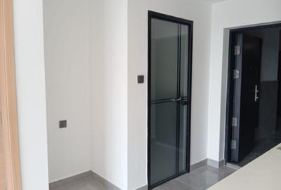 Serviced 2 Bed Apartment with En Suite at Lavington - 4