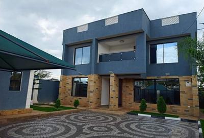 4 Bed House with En Suite in Kitengela