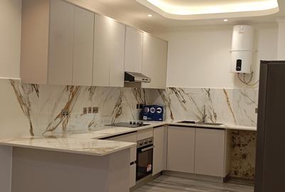 1 Bed Apartment with En Suite in Brookside - 4