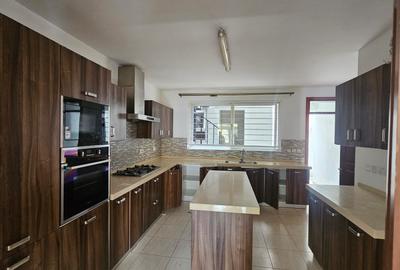 5 Bed Villa with En Suite at Amboseli Road - 4