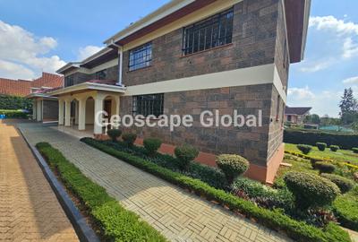 5 Bed House with En Suite in Runda