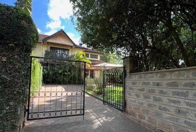 4 Bed Townhouse with En Suite in Lavington - 3