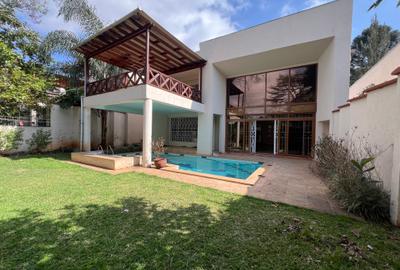 5 Bed Townhouse with En Suite at Convent Dr