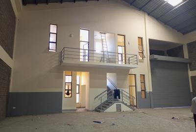 8,000 ft² Warehouse with Backup Generator in Mombasa Island - 3