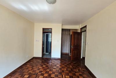 5 Bed Townhouse with En Suite in Lavington - 2