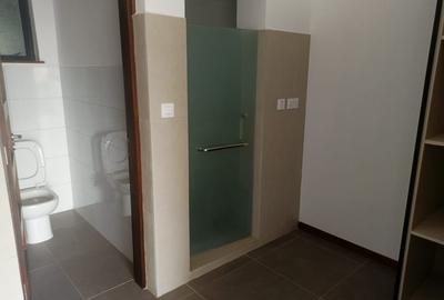 1 Bed Apartment with En Suite in Riverside - 4