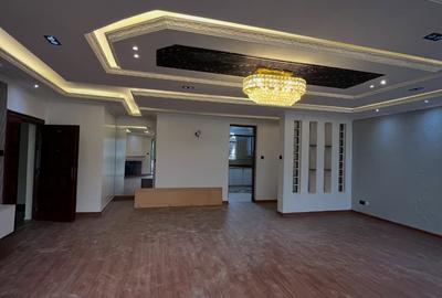 3 Bed Apartment with En Suite in Riverside - 4