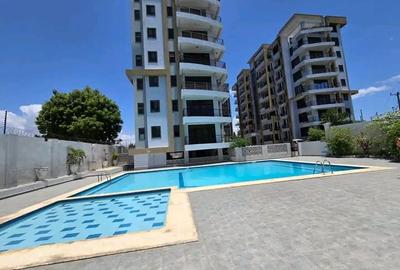 3 Bed Apartment with En Suite at Greenwood Dr
