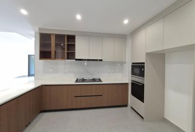 3 Bed Apartment with En Suite at Mwanzi Rd - 4