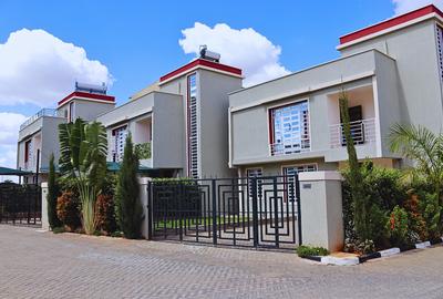 4 Bed House with En Suite in Kitengela - 2