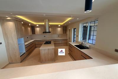 4 Bed Apartment with En Suite in Westlands Area - 3