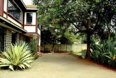 4 Bed Townhouse with En Suite at Runda - 2