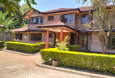 5 Bed Townhouse with En Suite in Karen - 3