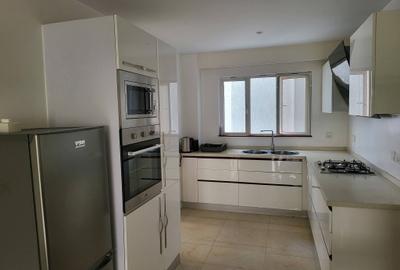 2 Bed Apartment with En Suite in Westlands Area - 4