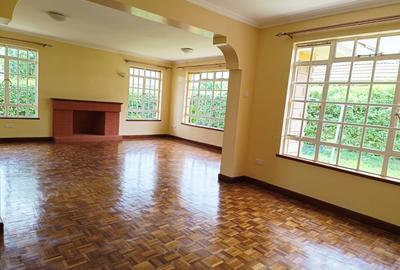 4 Bed House with En Suite in Kiambu Road