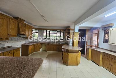 4 Bed House with En Suite in Runda - 4
