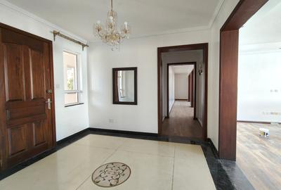 4 Bed Apartment with En Suite at Brookside Drive - 3