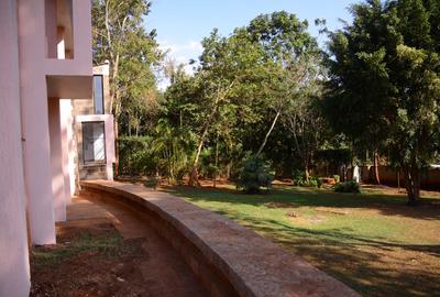 4 Bed House with En Suite at Runda - 2