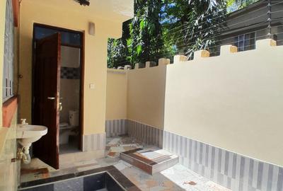 3 Bed Apartment with En Suite in Mtwapa