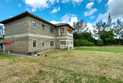 4 Bed House with En Suite at Rangau - 2