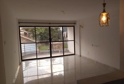 Serviced 2 Bed Apartment with En Suite in Garden Estate - 2