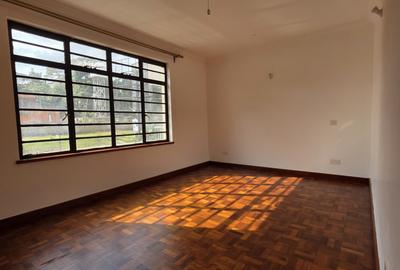 2 Bed Apartment with En Suite in Kileleshwa - 3