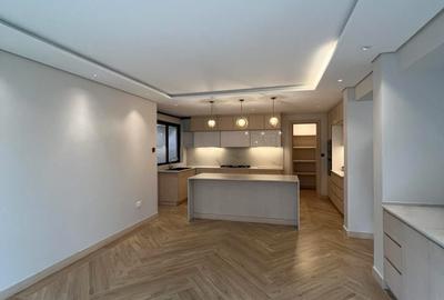 5 Bed Townhouse with En Suite at Convent Drive - 2