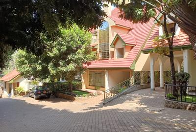 4 Bed Townhouse with En Suite at Lavington - 3