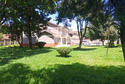 5 Bed House with En Suite at Loresho