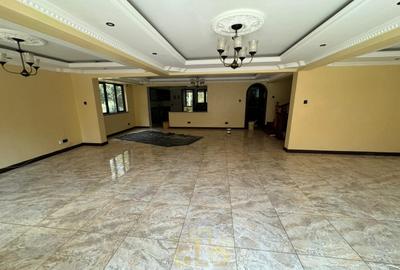 5 Bed Townhouse with En Suite in Lavington