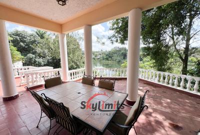 4 Bed House with En Suite in Nyari